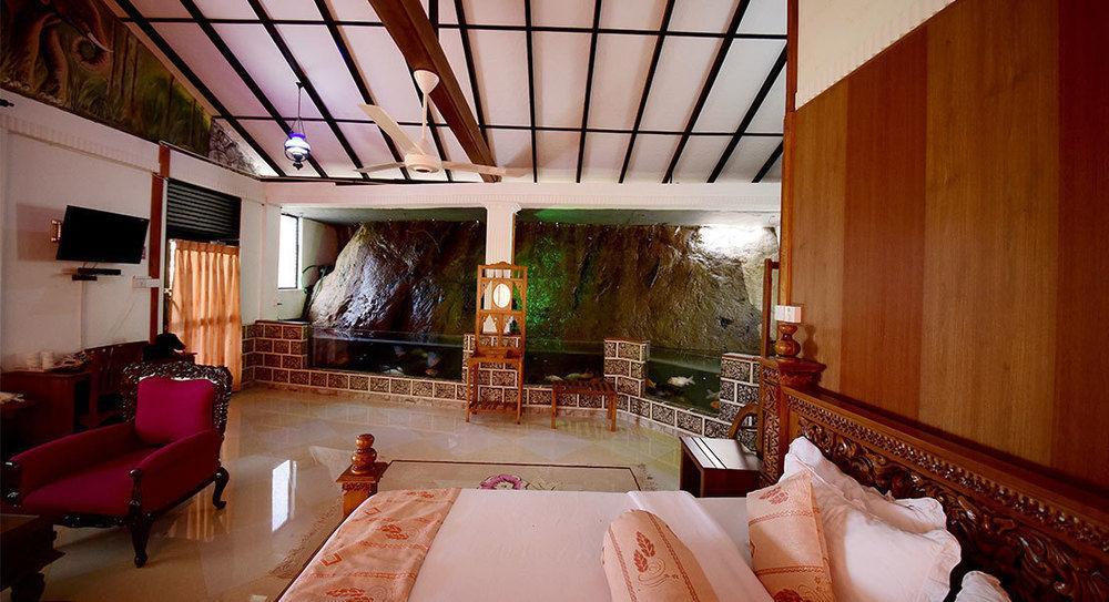 Hotel Ella Mount Heaven Esterno foto